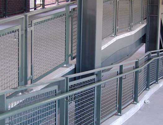 benefits of wire mesh infill panels